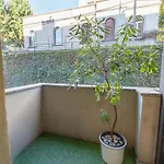 Lakeside Hideaway - Lakefront & Сasa de vacaciones Lecco