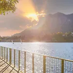 Lakeside Hideaway - Lakefront & *