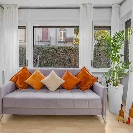 Lakeside Hideaway - Lakefront & Casa vacanze