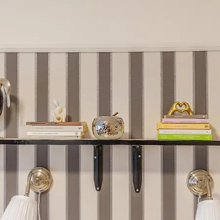 Lakeside Hideaway - Lakefront & Hébergement de vacances Lecco