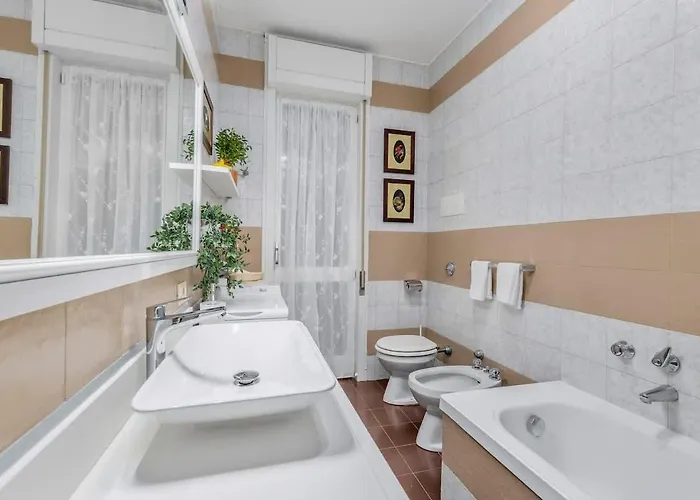 Lakeside Hideaway - Lakefront & Dom wakacyjny Lecco