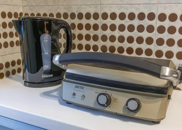 Dom wakacyjny Lakeside Hideaway - Lakefront &